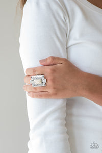 So Smithsonian Ring White/Crackle