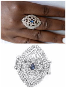 Glammed Up Gardens Ring Blue/Silver