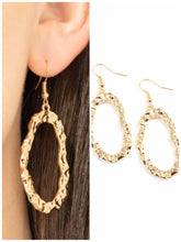 Load image into Gallery viewer, ARTIFACT Checker Earrings Gold