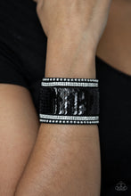 Load image into Gallery viewer, MERMAIDS Have More Fun Pink/Midnight Blk (1 bracelet 2 styles)
