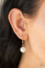 Load image into Gallery viewer, Social Hour Necklace Gold/White