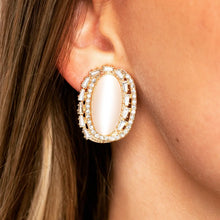 Load image into Gallery viewer, Shimmery Statement Earrings Clip-On&#39;s Gold