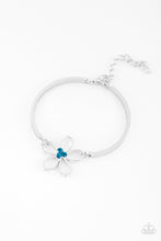 Load image into Gallery viewer, Hoppin Hibiscus Bracelet Blue